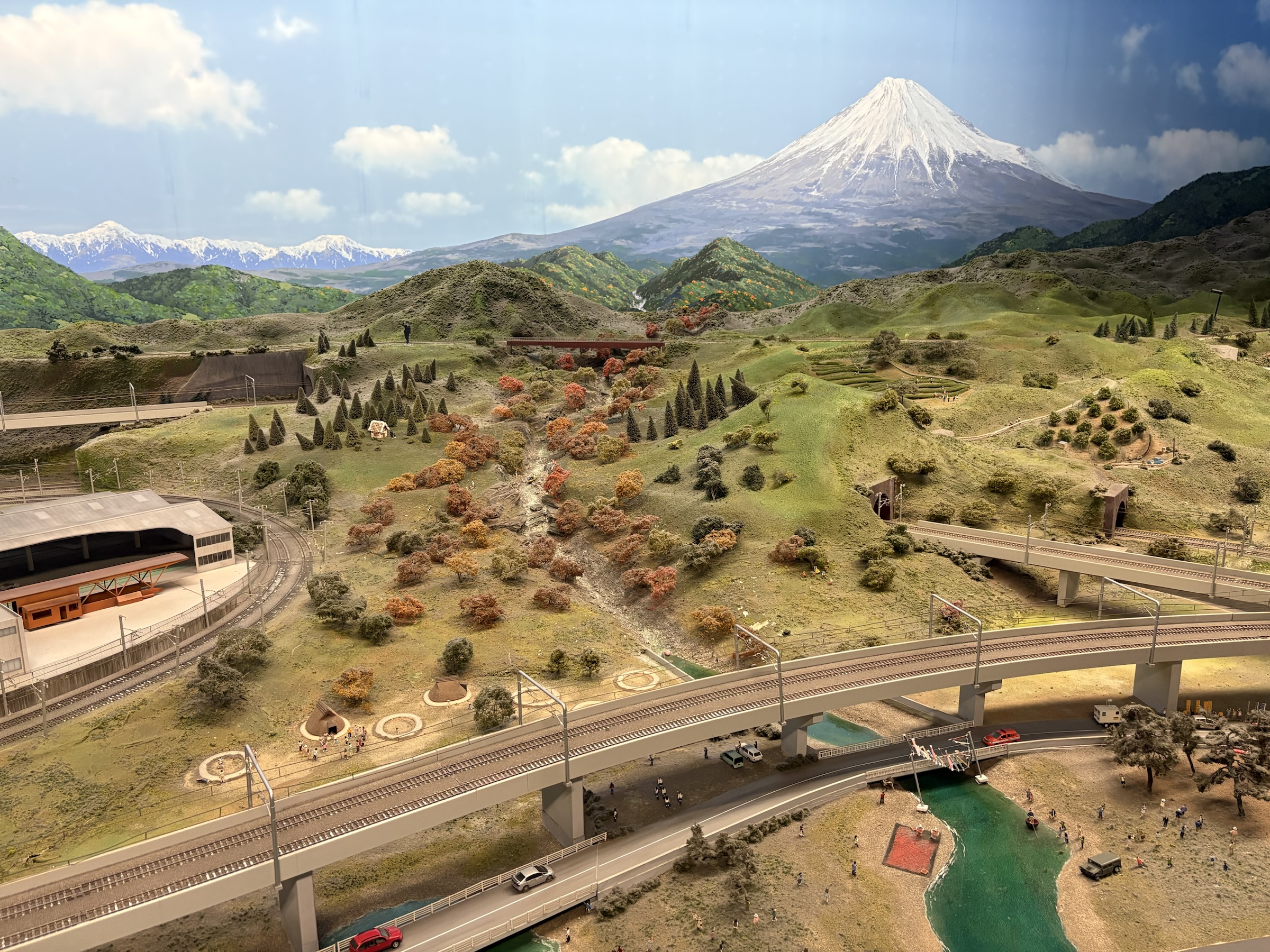 Gallery photo captured on May 22, 2025.