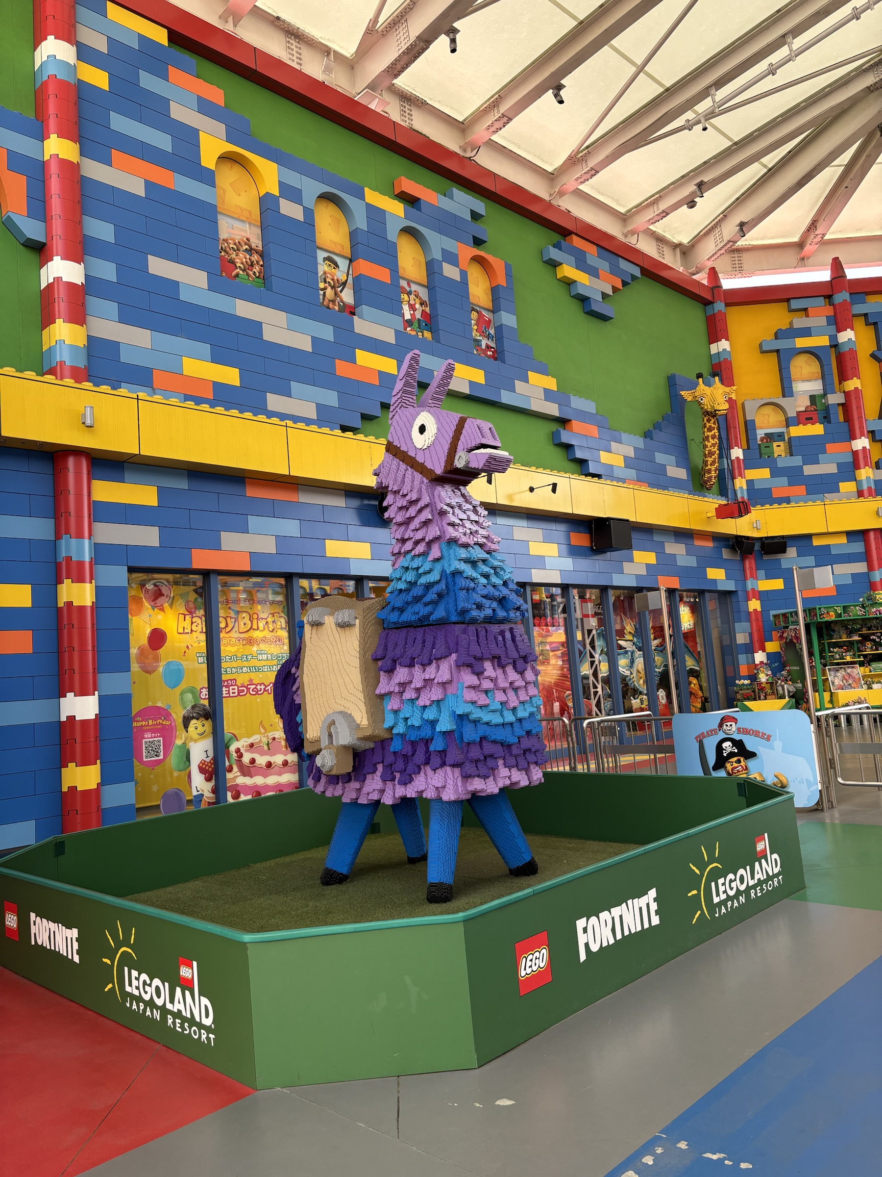 Gallery photo captured on May 22, 2025.